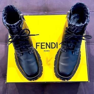 Size - men’s 10 Fendi Force lace-up ankle boots.
